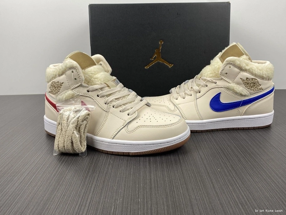 Fleece Mid 1 DO2207-264 (GS) Jordan Pearl - White 0120